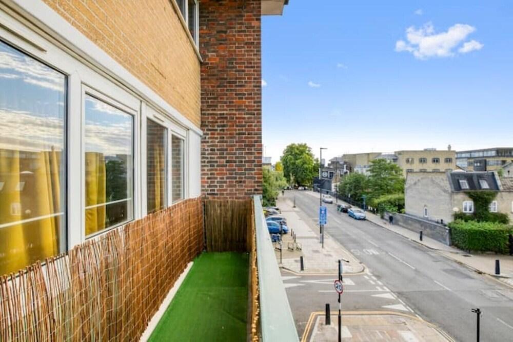 Kings Cross Apartment 4 BR