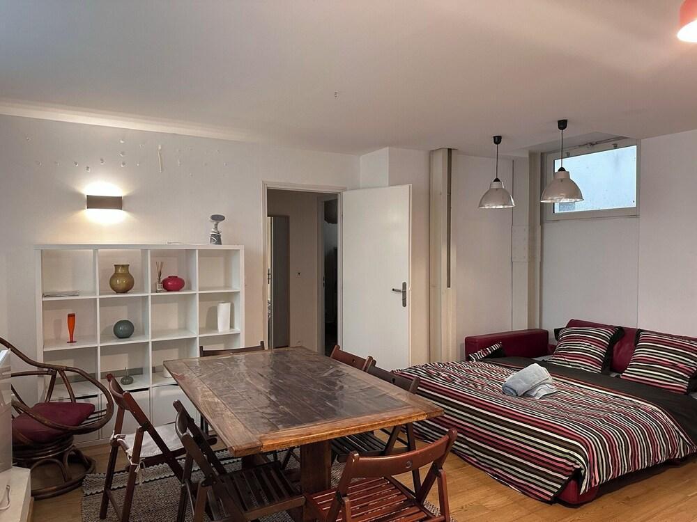 LOFT IN VILLAGE SAINT MARTIN PARIS 10 - Tap to explore photos