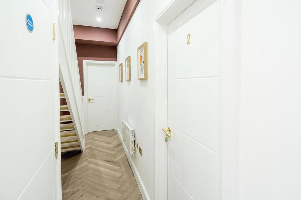 London Stuido 2