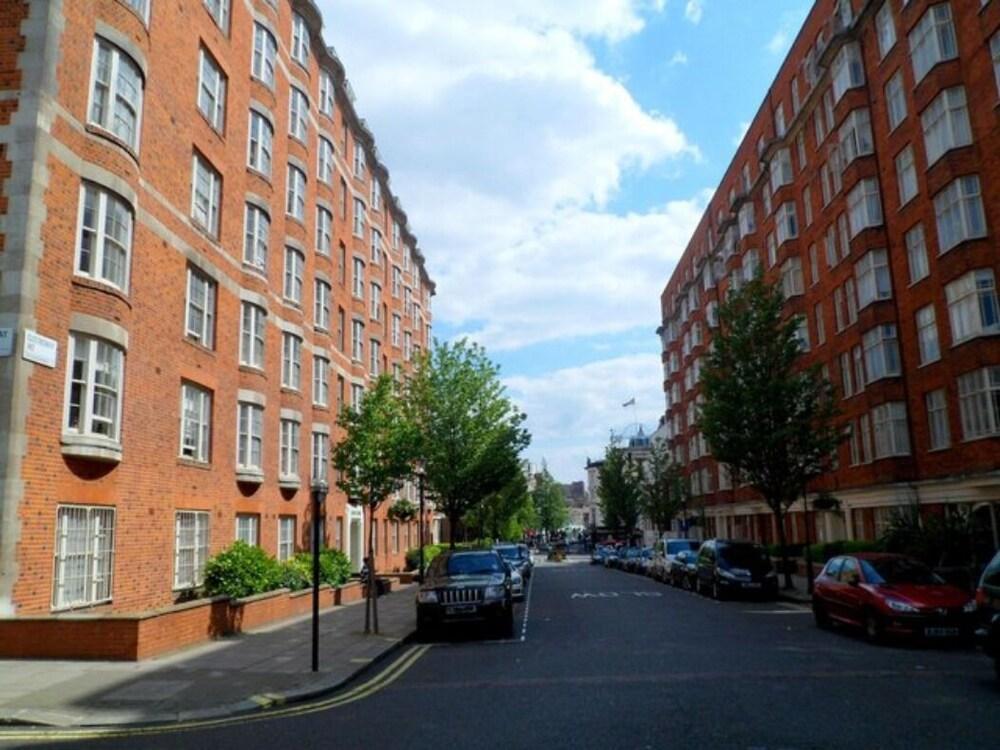 Lovely 2 Bedroom Flat