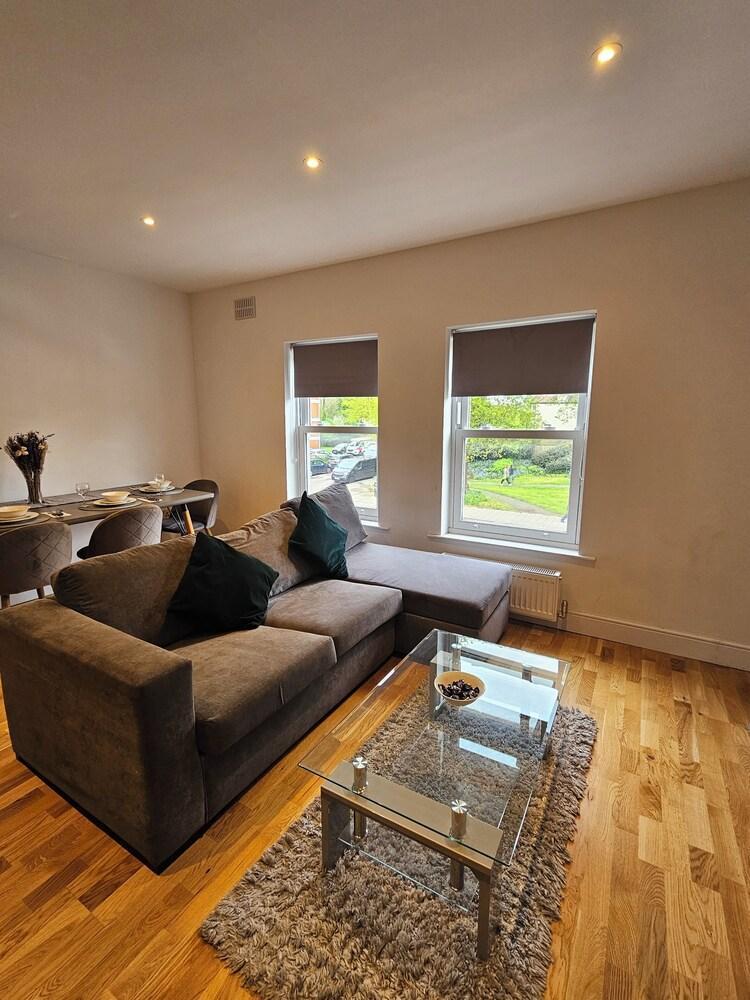 Luxurious 2 bedroom apartment, truly exceptional experience. - Tap to explore photos