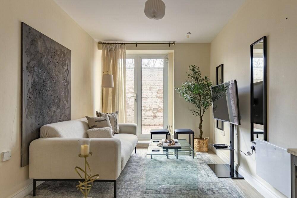 Luxurious 1 bedroom flat