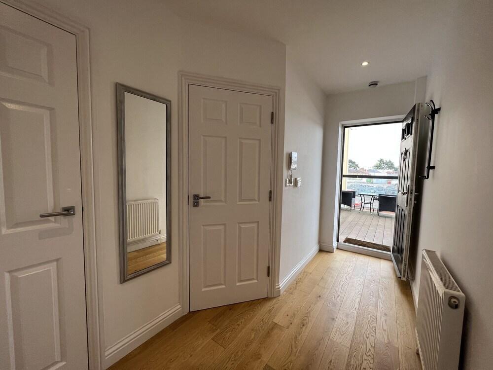 Luxurious & Modern Flat, Close To London And Shops