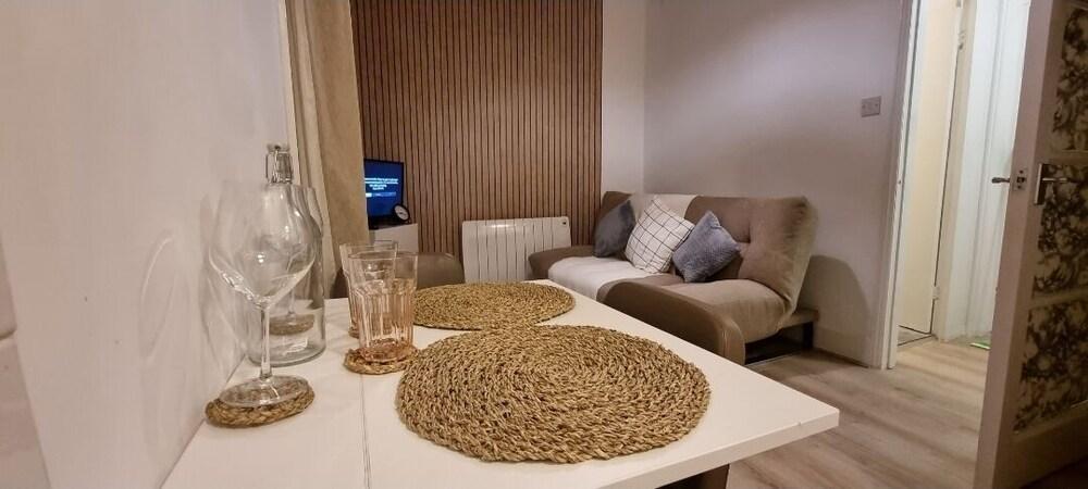 Luxury private flat - shordtich - Tap to explore photos