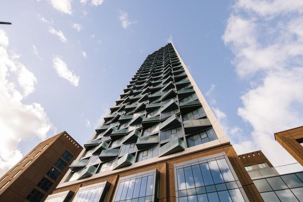 Luxury One Bedroom Flat City skyview