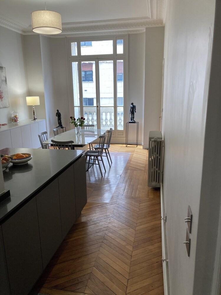 Luxury Haussmann apartment