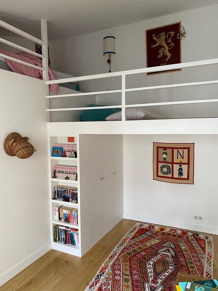 Maison Avec Extérieur à Deux pas du Champs de Mars - Tap to explore photos