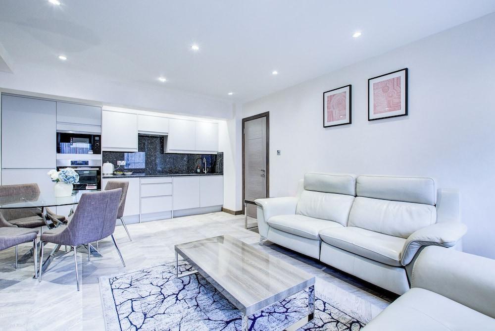 Marylebone Apartment - Tap to explore photos