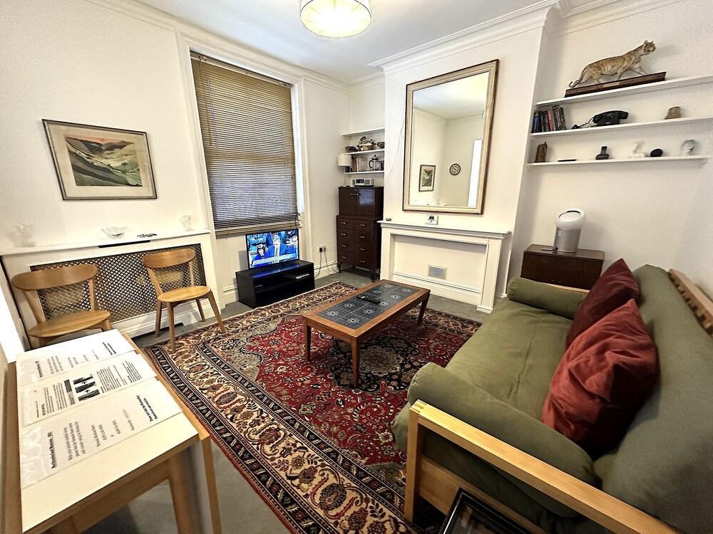 Marylebone - Central London Apartment - Tap to explore photos