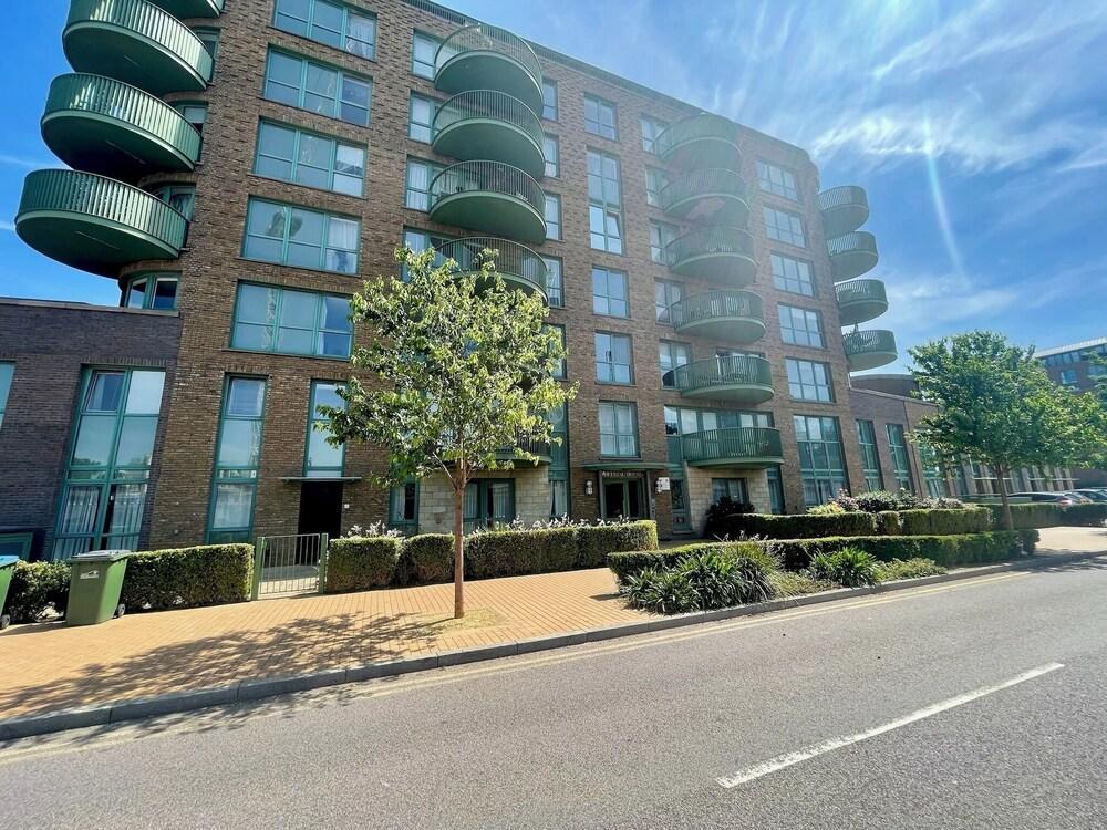 Modern Flat in Kidbrooke - Greenwich