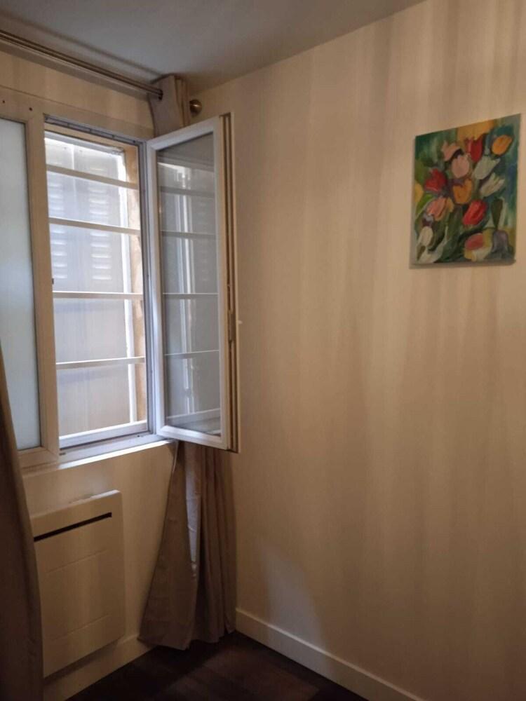 Paris Center 1min metro - 1BR/4P - Tap to explore photos