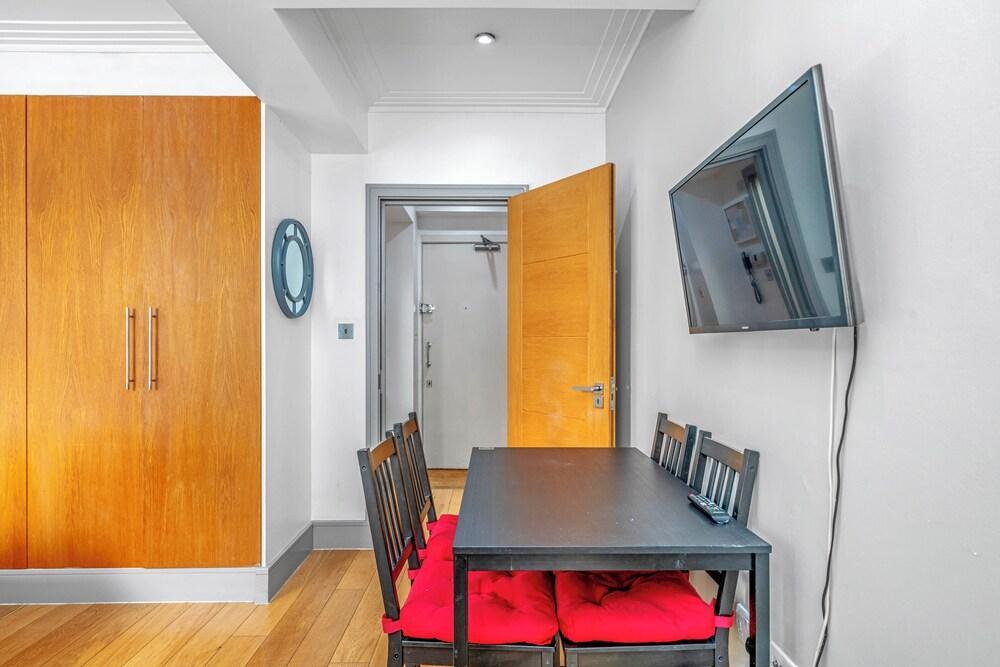 Prestige studio flat