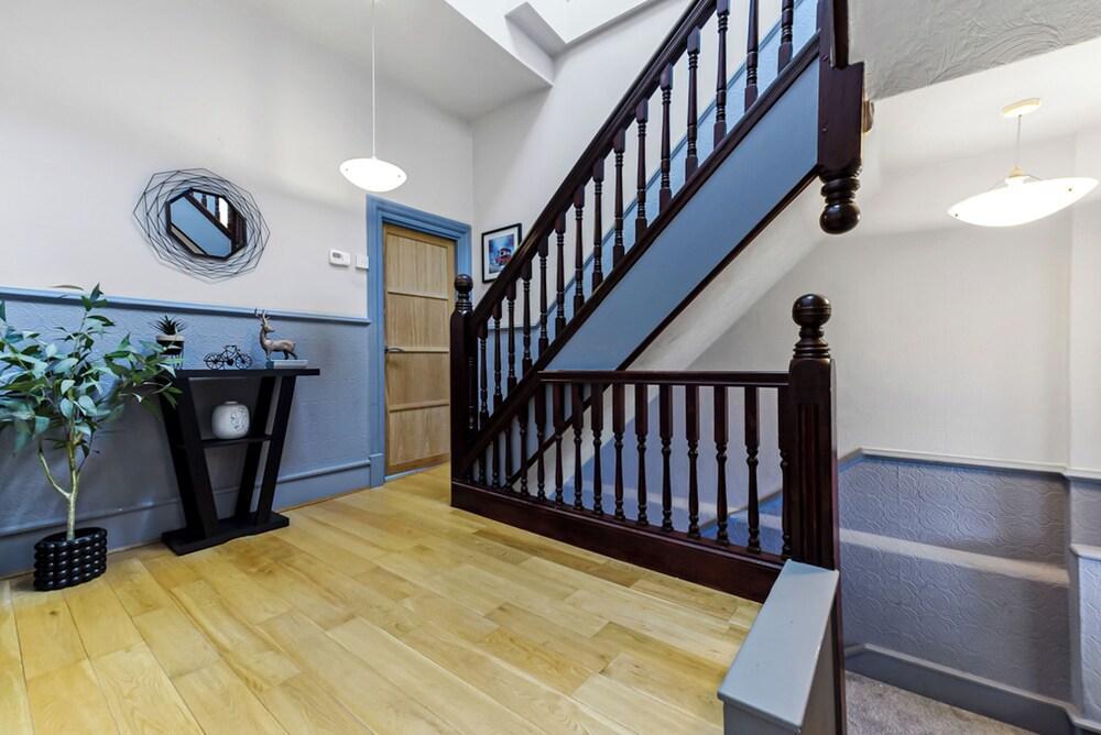 Peaceful and Radiant 3BR Flat - Tap to explore photos