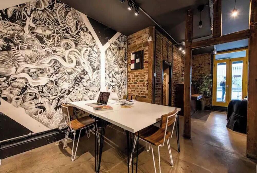 Sanitised Studio with CoWorking Space Access - Tap to explore photos