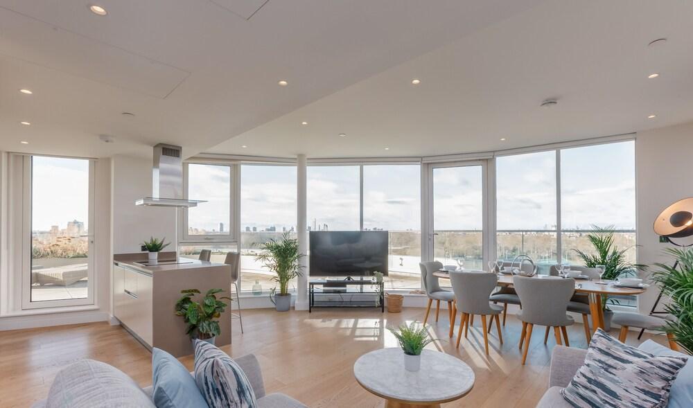 Spacious 3-bedroom apartment in Battersea