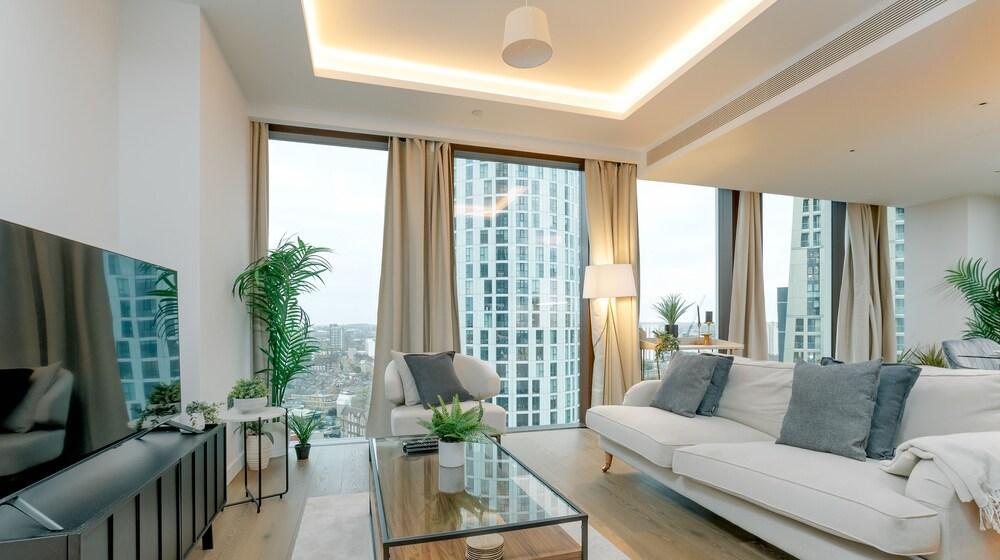 Remarkable 2-bedroom apartment - Tap to explore photos