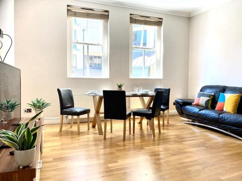 Sight Flat - SF01 - One Bedroom Flat - Tap to explore photos