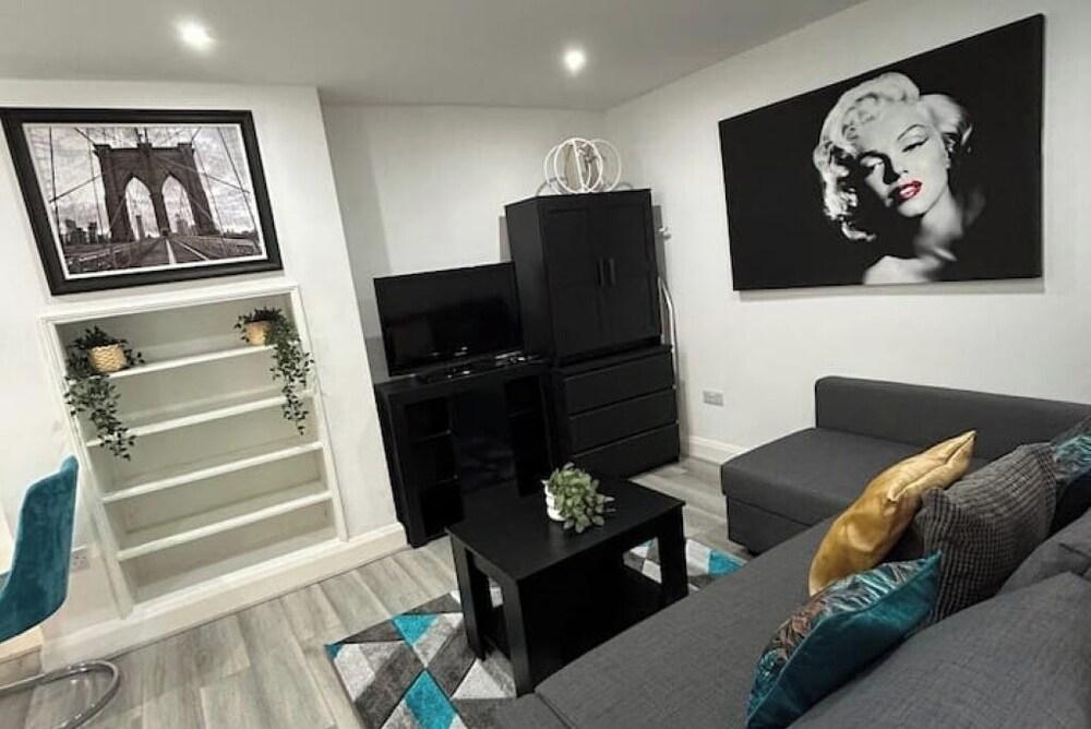 Studio apartament in Clapham - Tap to explore photos