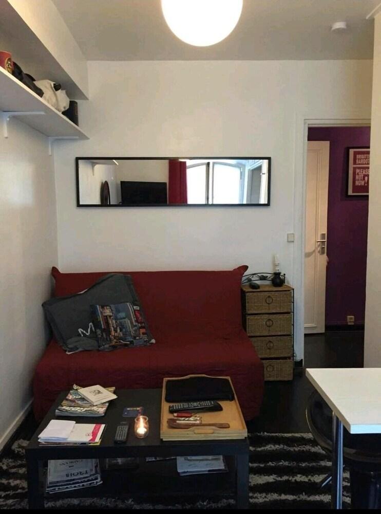 Studio Tout Équipé, Paris Centre, Rive Gauche, Proche Métro et RER - Tap to explore photos