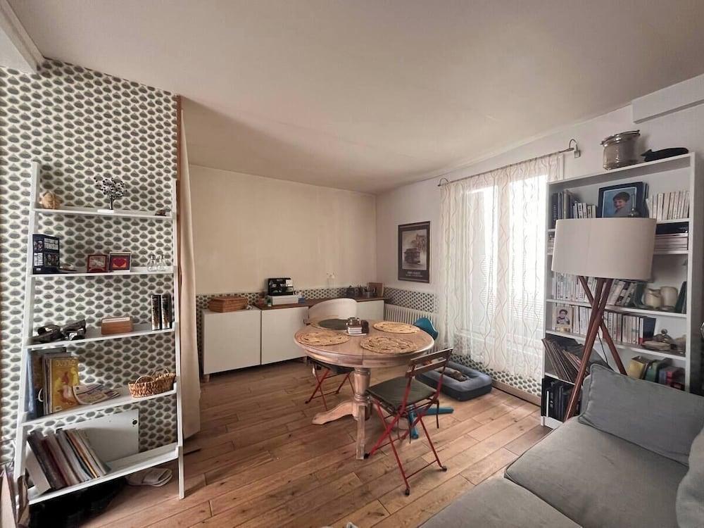 The Paris Impasse Hideaway: Duplex in quiet 13th district. Up to 5 Guests. - Tap to explore photos
