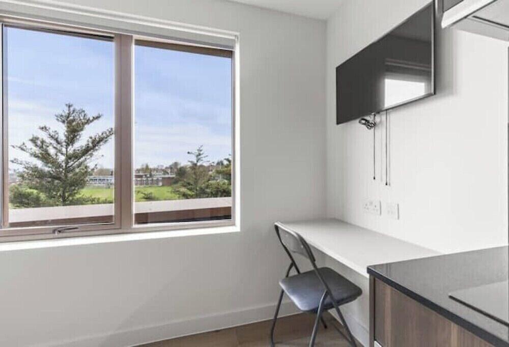 Well located executive apartment