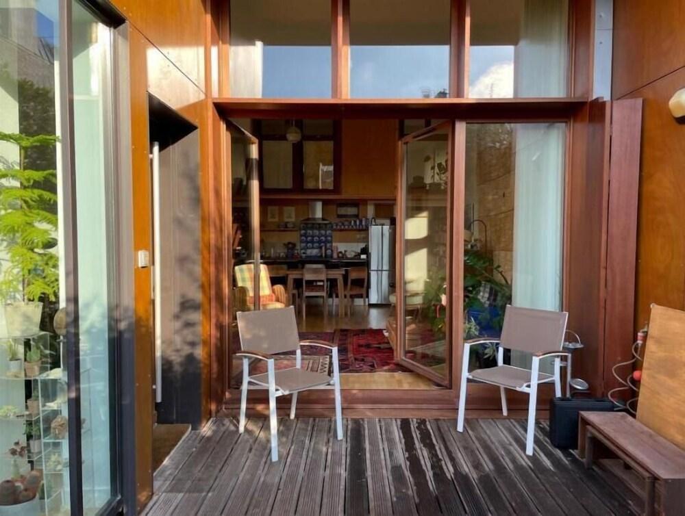 Un Petit Jardin et un Loft en Plein Paris - Tap to explore photos