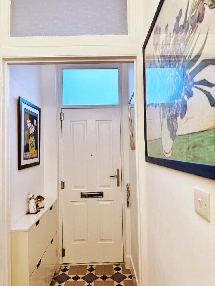 Wimbledon Airbnb Apartment