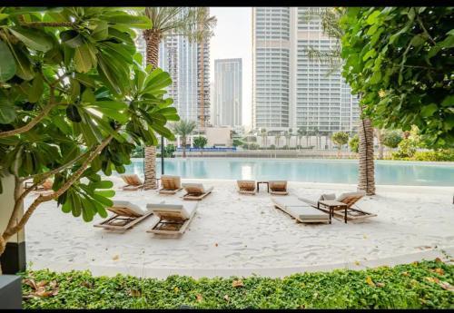Exquisite 1-Bedroom with Pool Scenery in Dubai Creek Harbour Room Type - One-Bedroom Apartment