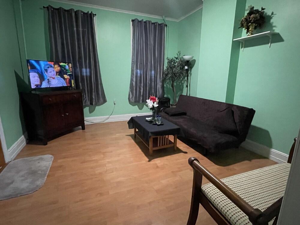 Apartment for 6 people-4 rooms - Tap to explore photos