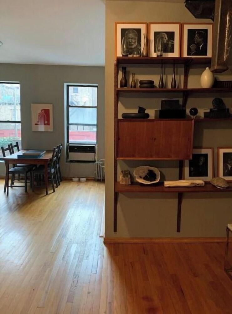 Central Carroll Gardens neighborhood, 2 bed duplex Apt.