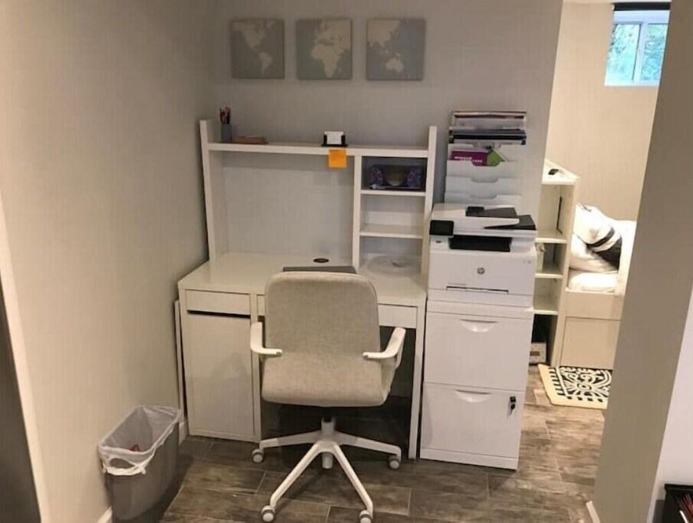 Warm and cozy studio apartment - Tap to explore photos