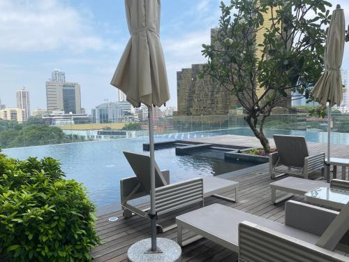 Altair Colombo - View, Location, Ultra Luxury! - Tap to explore photos