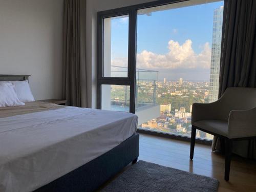 Altair Colombo - View, Location, Ultra Luxury! - Tap to explore photos