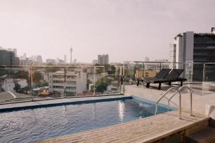 Trillium Express Colombo 7 - Tap to explore photos