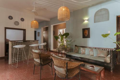 Villa Monsoon