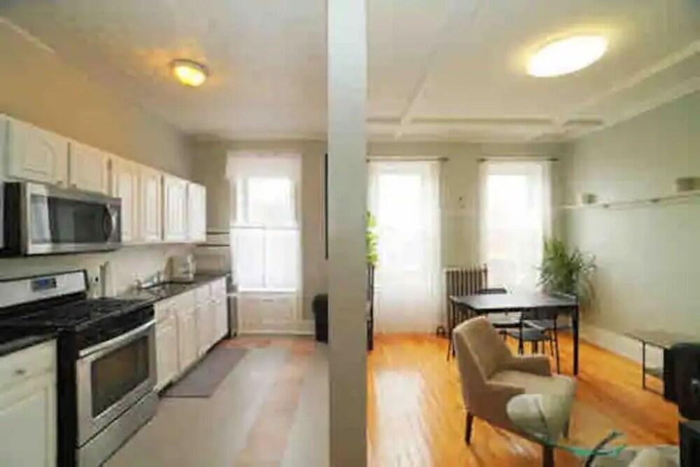 Spacious 4 Bedroom 1 bath apartment in Brooklyn - Tap to explore photos