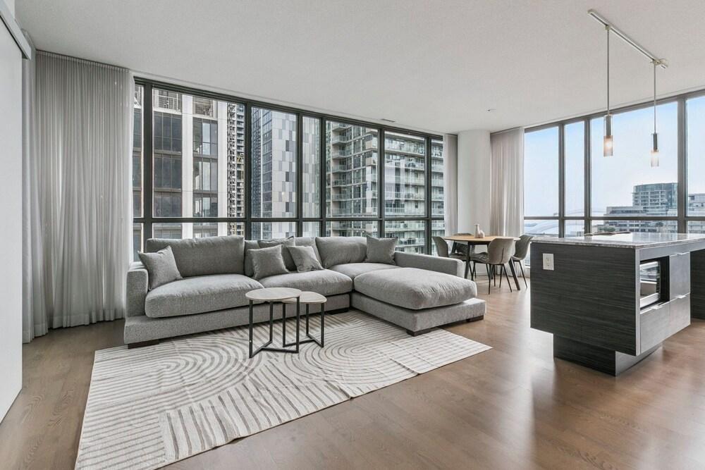Luxury Downtown Apartment 2bed2bath | Parking| Pool | Gym - Tap to explore photos