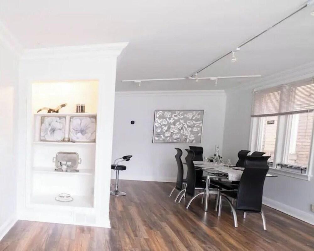 Elegant, large 2 bedroom main floor apartment - Tap to explore photos