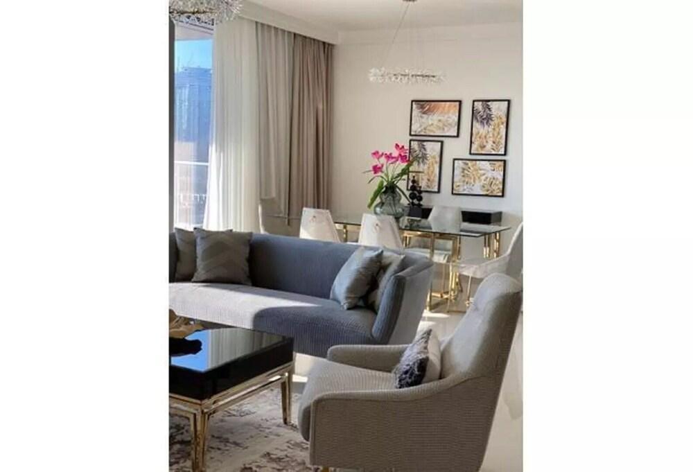 Luxury Boulevard Point 2BR Burj & Fountain View - Tap to explore photos