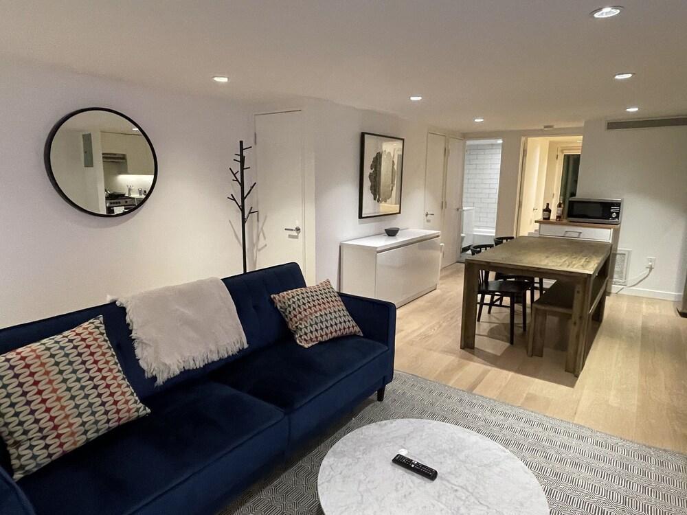 Modern, luxury 1 bedroom in Park Slope - Tap to explore photos