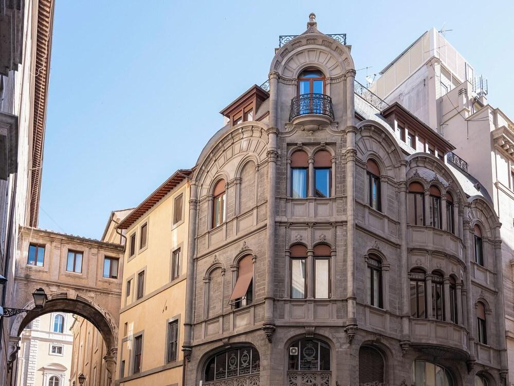 Fides - Attic Apartment - Via Alessandro Specchi 9