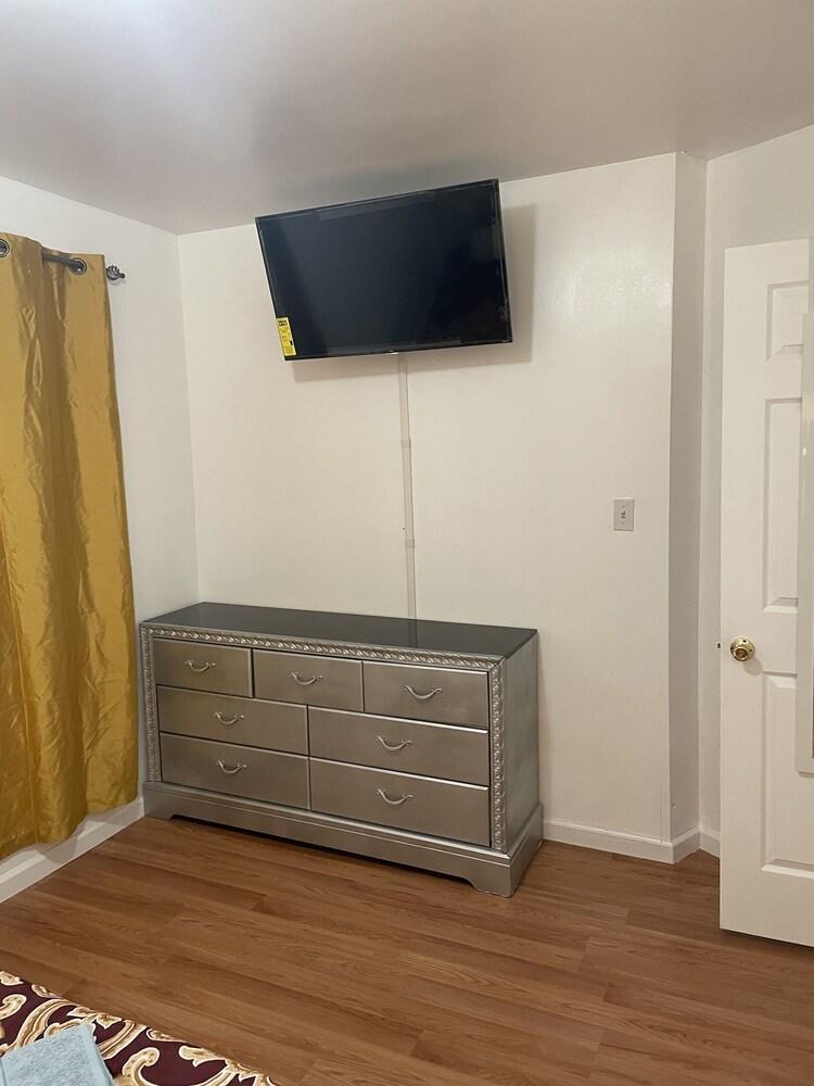 Dreamy 3 Bedrooms with Master / 2Baths