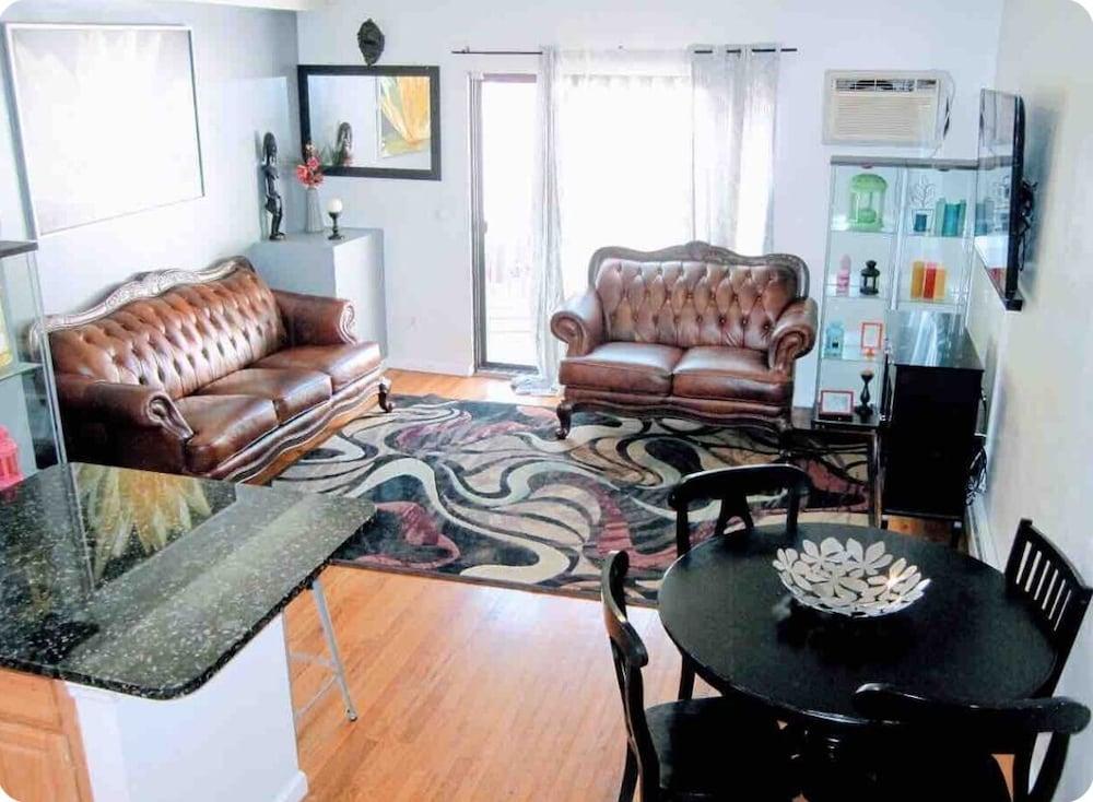 Gorgeous and Spacious Brooklyn 3 Bedroom home - Tap to explore photos