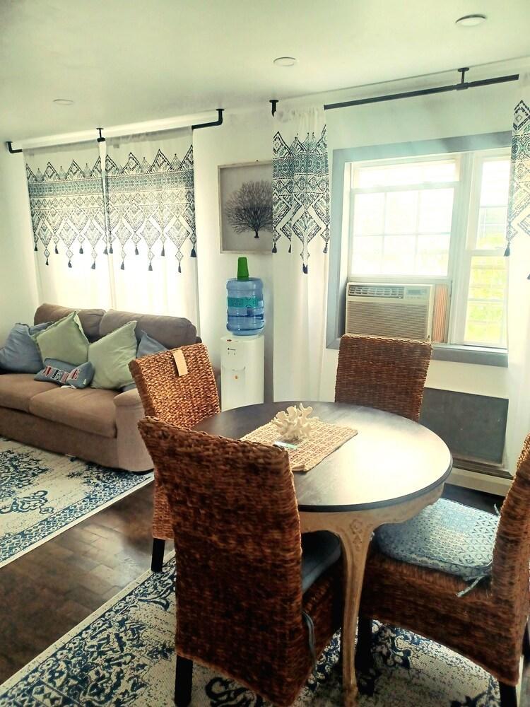 UBS Suites Luxury 2 bedroom - Tap to explore photos