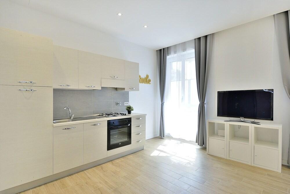 Romantic Trastvere apartment - Tap to explore photos