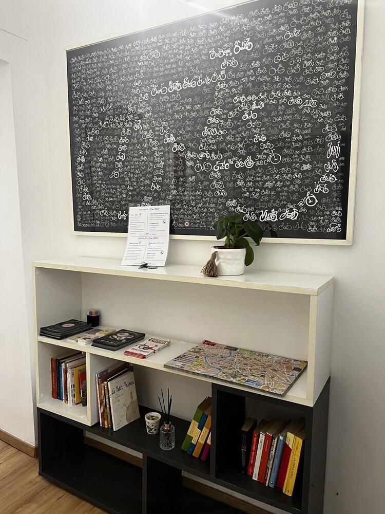 Nice and Quiet Brand-new Appartement in Downtown - Tap to explore photos
