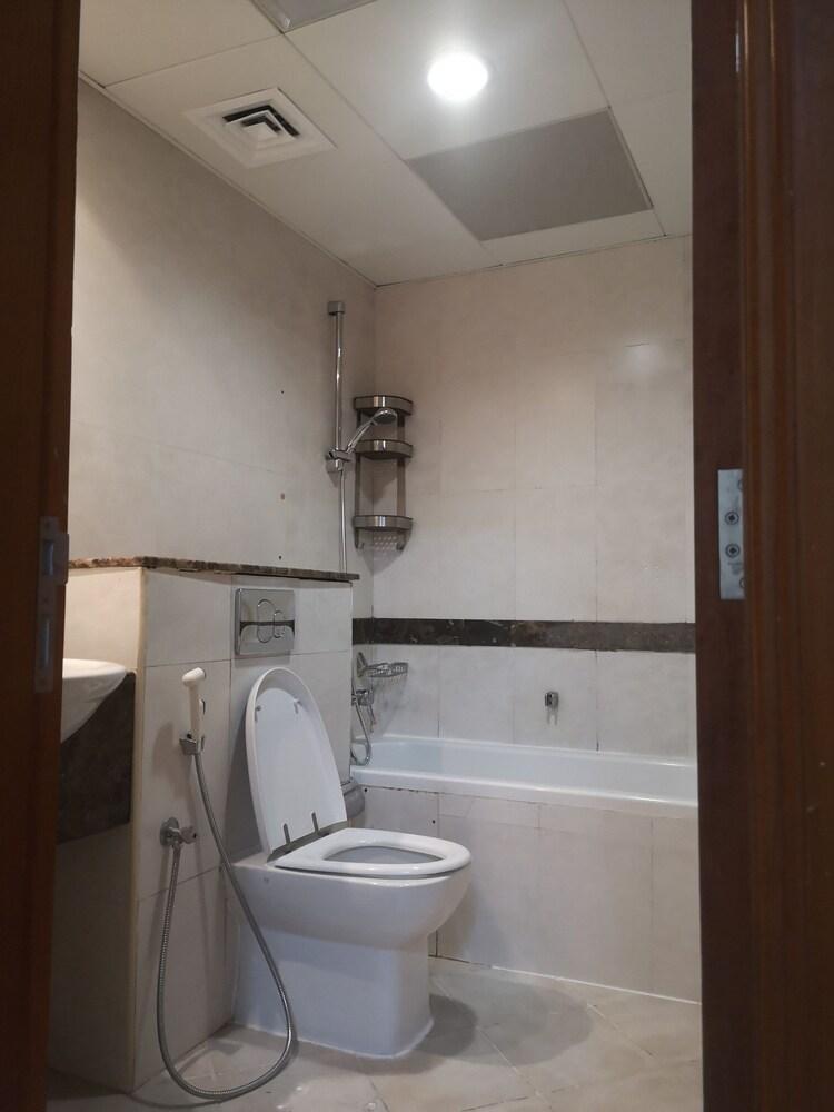 Specious two bedrooms apartment - Tap to explore photos