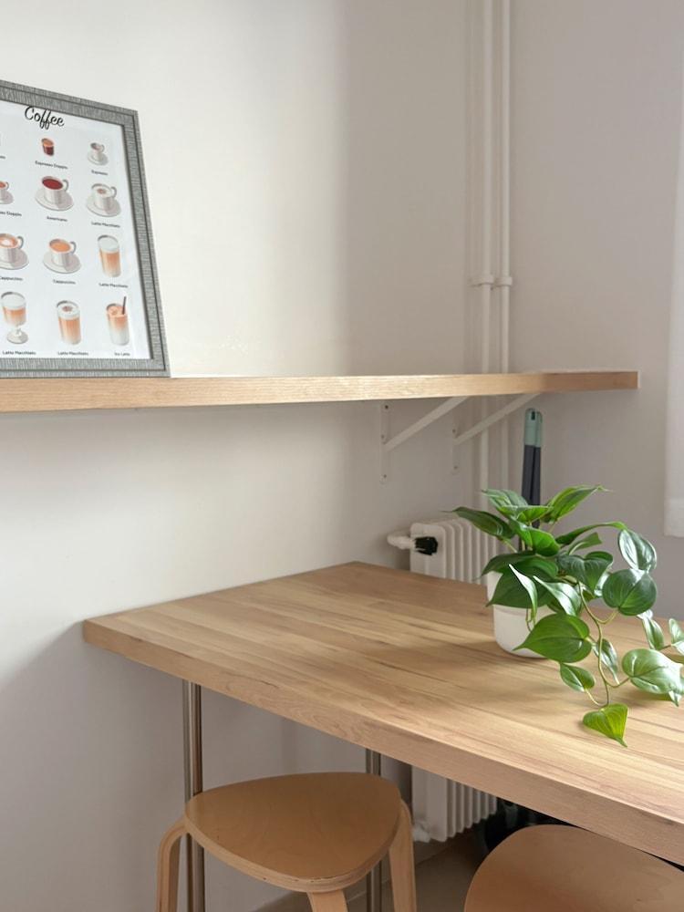 Superb apartment with balcony Paris 20