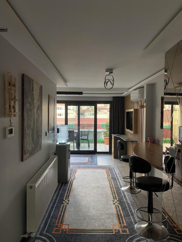 Stylish apartment with Bosphorus view - Tap to explore photos