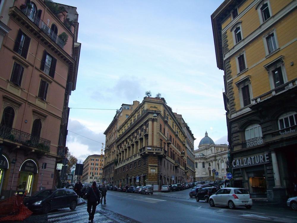 APARTMENT BUILDING Giorgioli